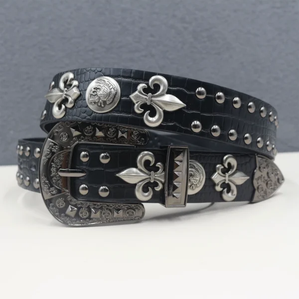 Y2K Gothic Punk Skull Studded Belt – Vintage Western Rhinestone Buckle Leather Belt with Cross & Fleur-de-Lis Metal Accents