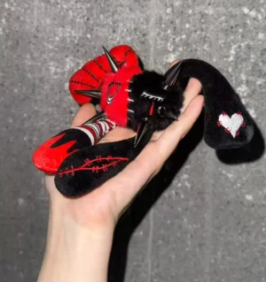Antiphase x Yazawa Chiya Original Punk Gothic Four-Eared Bunny Plush Keychain Set – Red & Black Rivet Spiked Mascot Doll Bag Charm