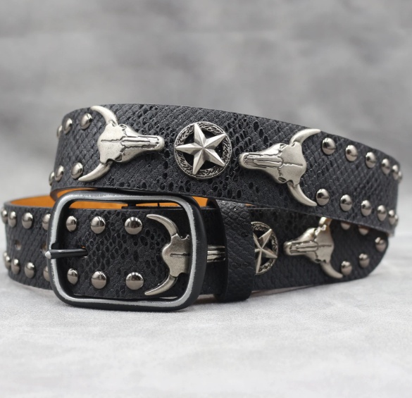 Y2K Gothic Punk Skull Studded Belt – Vintage Western Rhinestone Buckle Leather Belt with Cross & Fleur-de-Lis Metal Accents