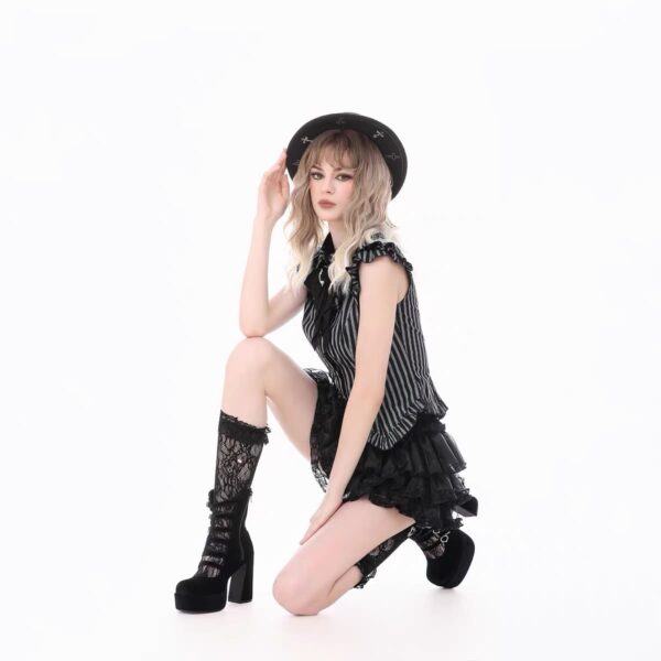 Dark in Love Gothic Striped Sleeveless Blouse – Vintage Ruffled Lapel Bowknot Corset Top for Women (IW152)