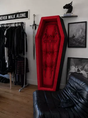 Kellycolin Gothic Coffin Bed – Dracula Vampire Velvet Coffin Daybed Lounger