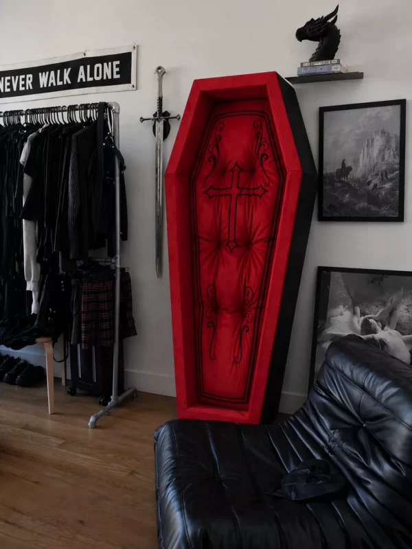 Kellycolin Gothic Coffin Bed – Dracula Vampire Velvet Coffin Daybed Lounger