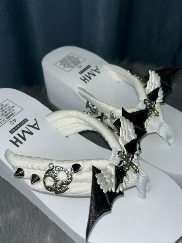 Gothic Bat Wings Platform Flip Flops – Y2K Dark Subculture Studded Skull & Spider Wedge Sandals for Punk Beach Wear
