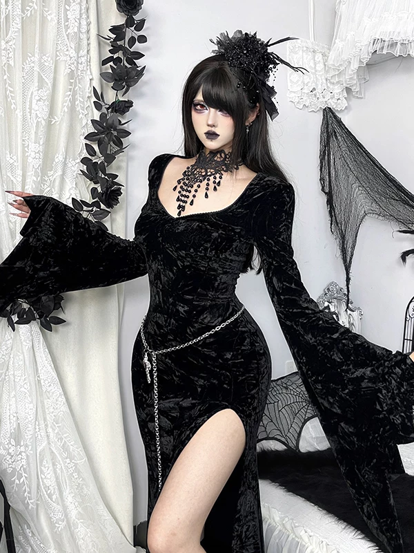 Wannathis Morticia Addams Gothic Black Velvet Maxi Dress – Bell Sleeve High Slit Long Evening Dress for Halloween & Cosplay