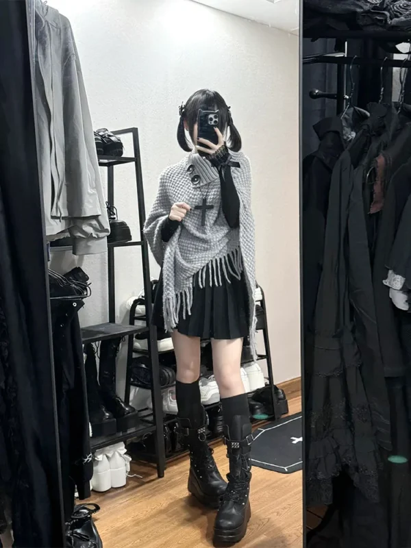 O1CN01GlpTLt1EQW1TDv1yq_!!3400320346 YUNNNIE Vintage Turtleneck Knit Poncho Cape Sweater – Gothic Asymmetrical Fringe Shawl Top with Buttons for Autumn