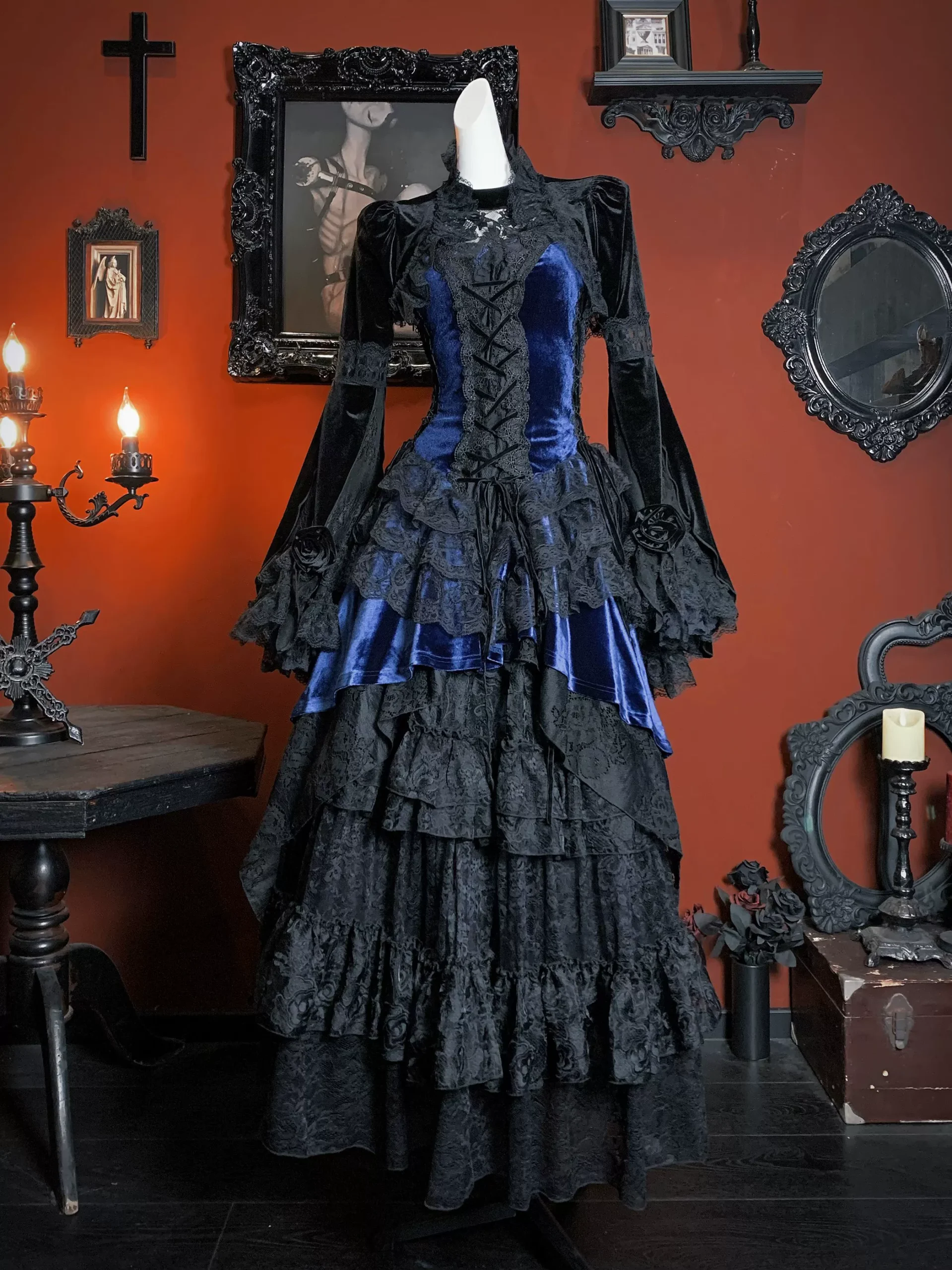 Dark in Love Royal Blue Velvet Gothic High-Low Corset Dress – Victorian Lace Evening Gown with Long Train (DW1113)